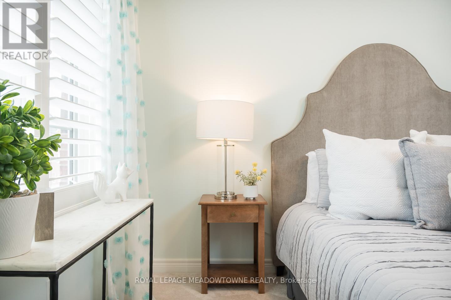 












315 BESSBOROUGH DRIVE

,
Milton,




Ontario
L9T8P5

