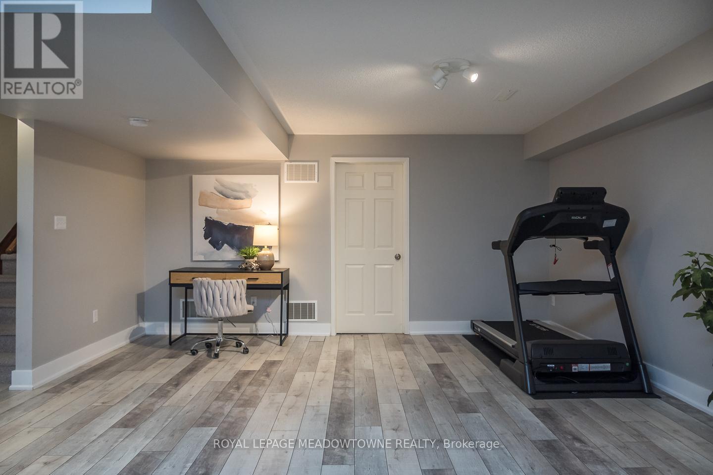 












315 BESSBOROUGH DRIVE

,
Milton,




Ontario
L9T8P5

