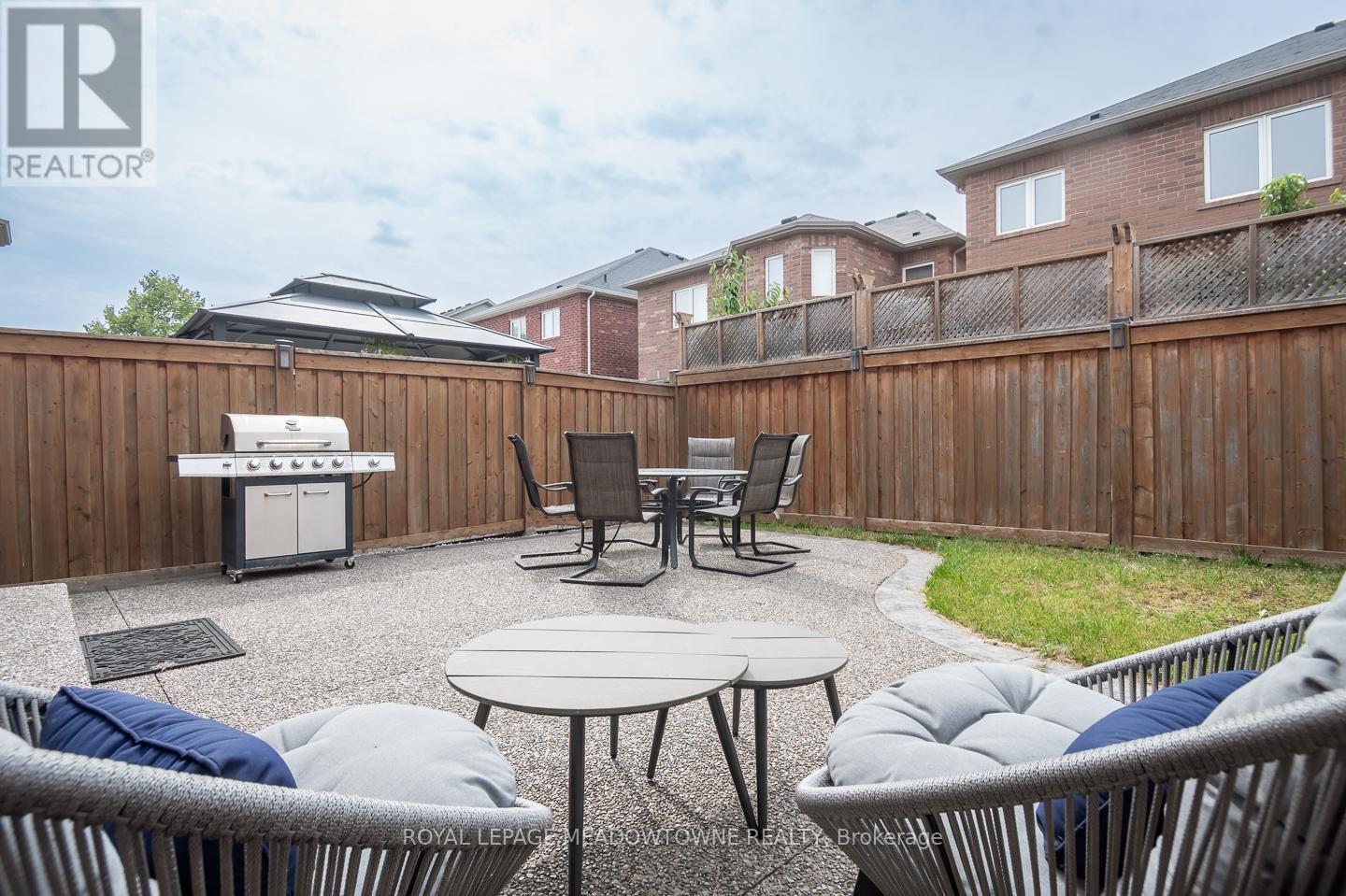 












315 BESSBOROUGH DRIVE

,
Milton,




Ontario
L9T8P5

