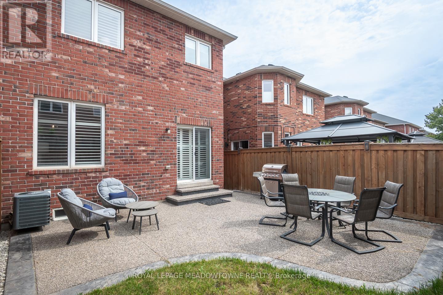 












315 BESSBOROUGH DRIVE

,
Milton,




Ontario
L9T8P5

