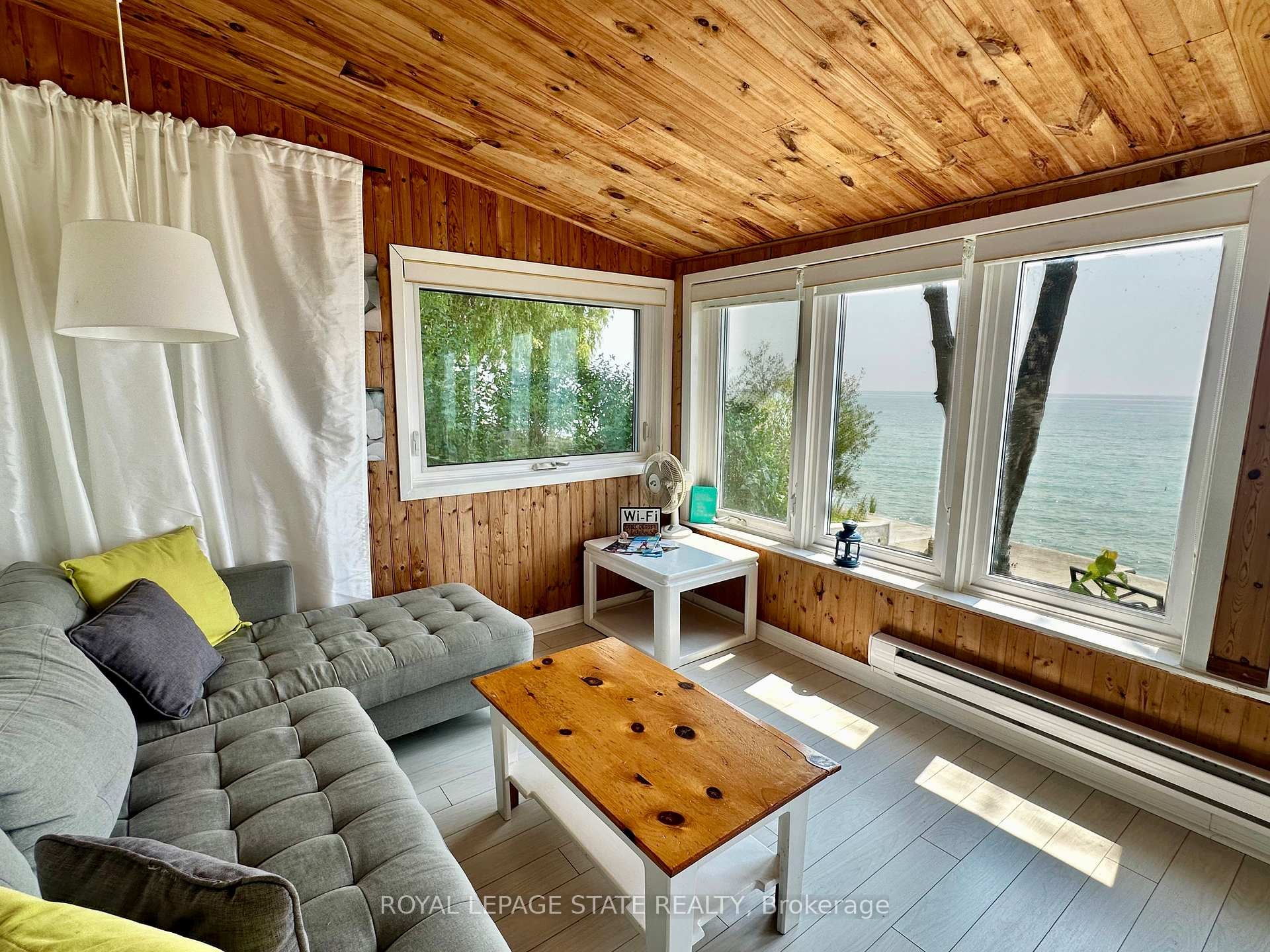 









2110


Lakeshore

Road,
Haldimand,




ON
N1A 2W8

