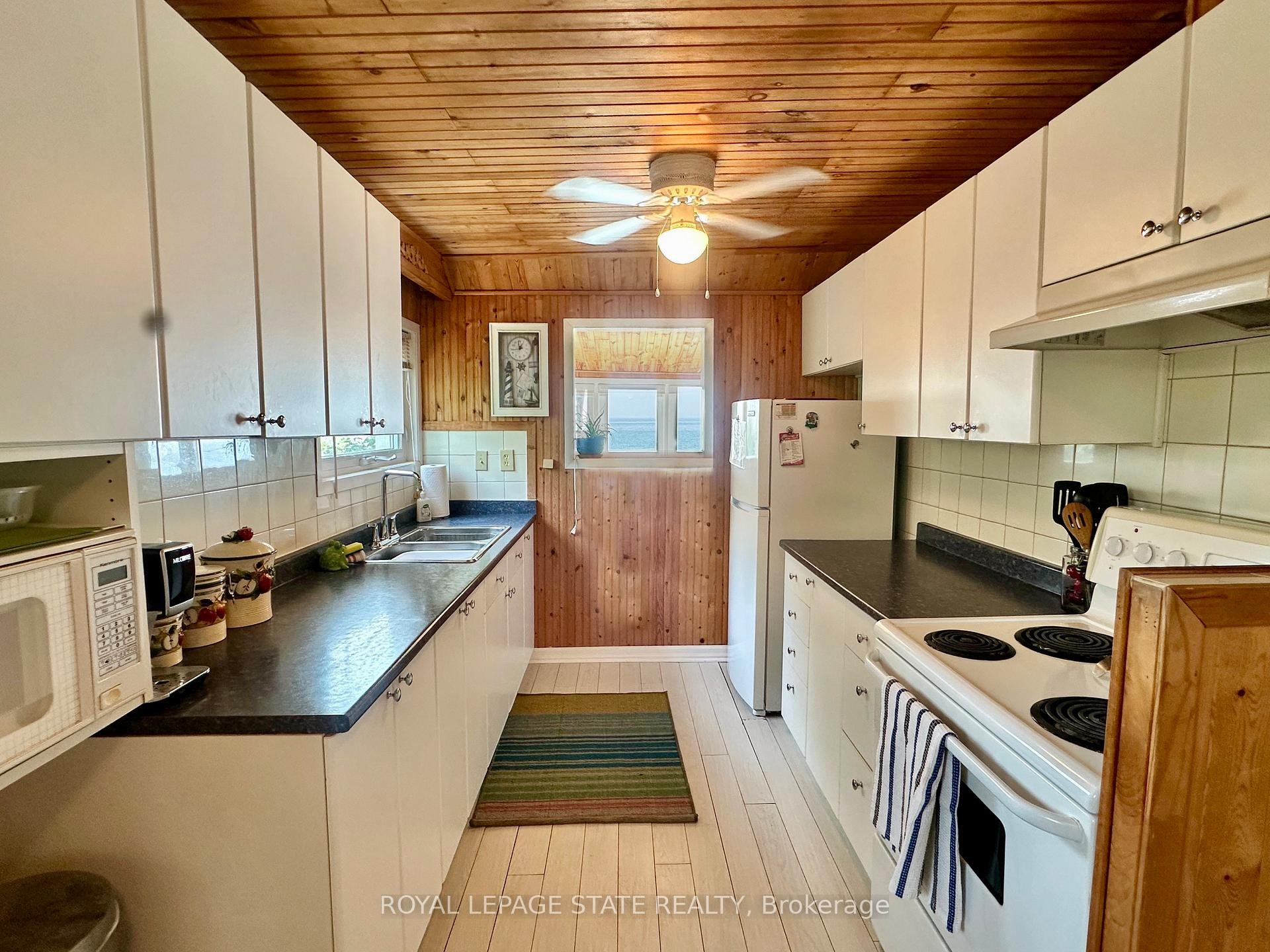 









2110


Lakeshore

Road,
Haldimand,




ON
N1A 2W8

