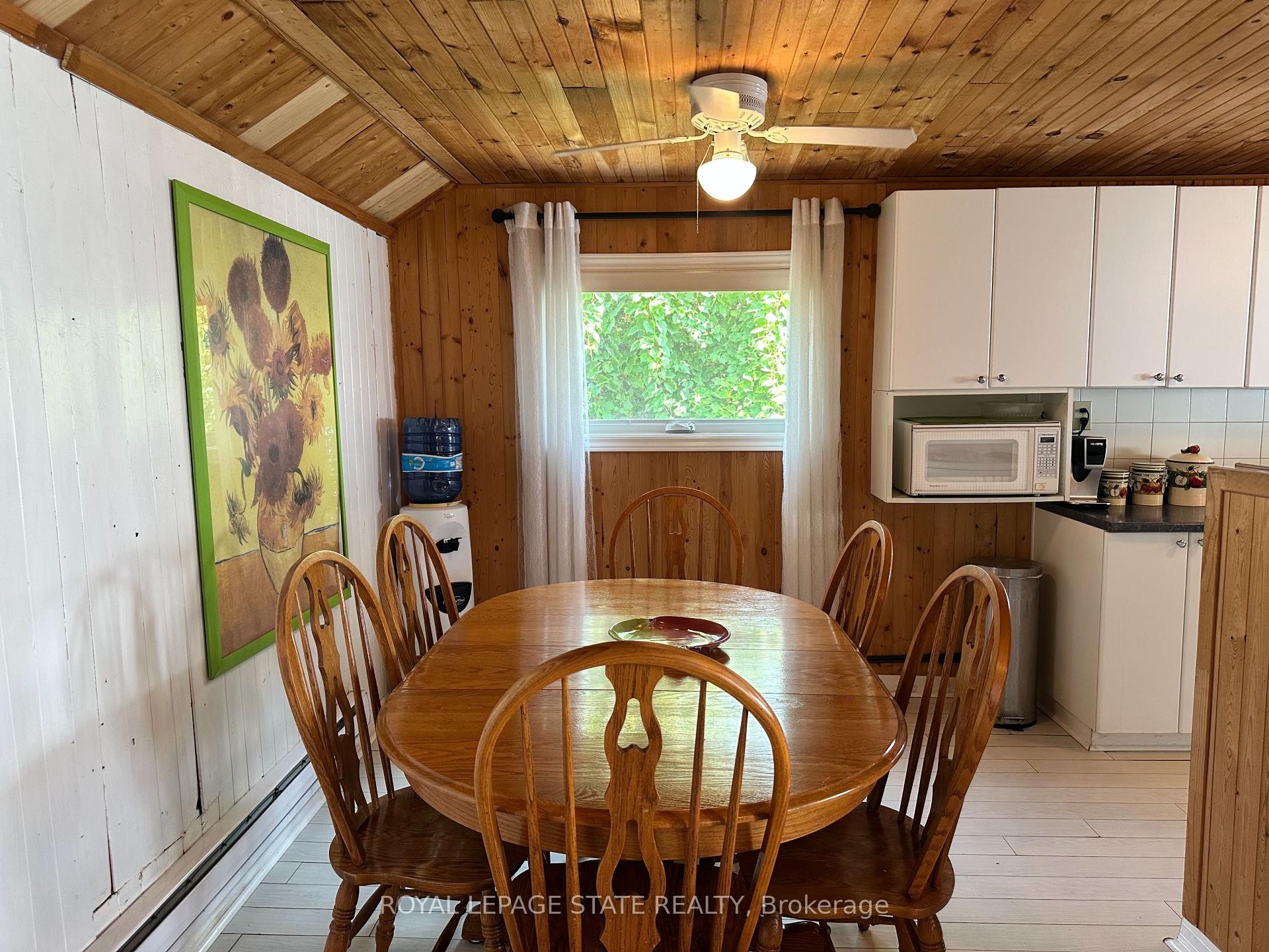 









2110


Lakeshore

Road,
Haldimand,




ON
N1A 2W8

