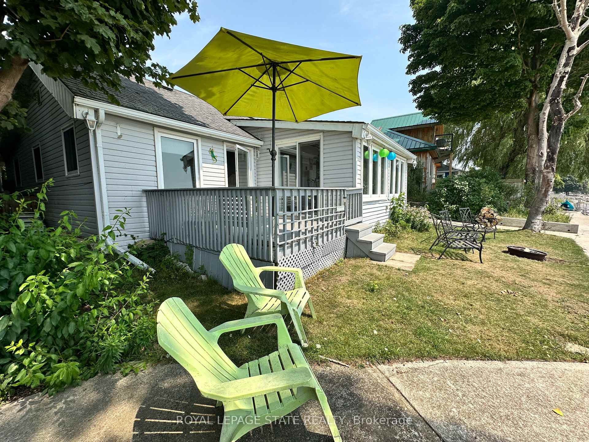 









2110


Lakeshore

Road,
Haldimand,




ON
N1A 2W8

