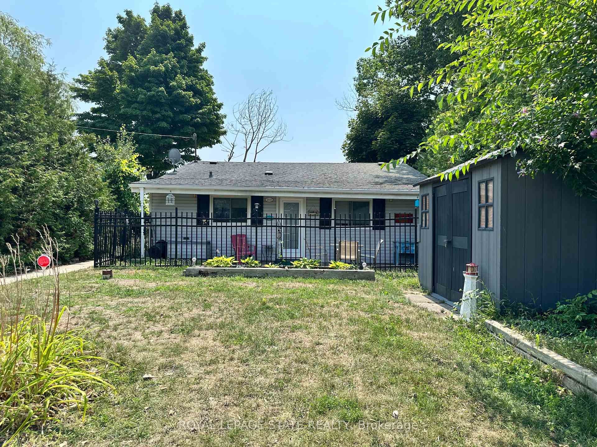 









2110


Lakeshore

Road,
Haldimand,




ON
N1A 2W8

