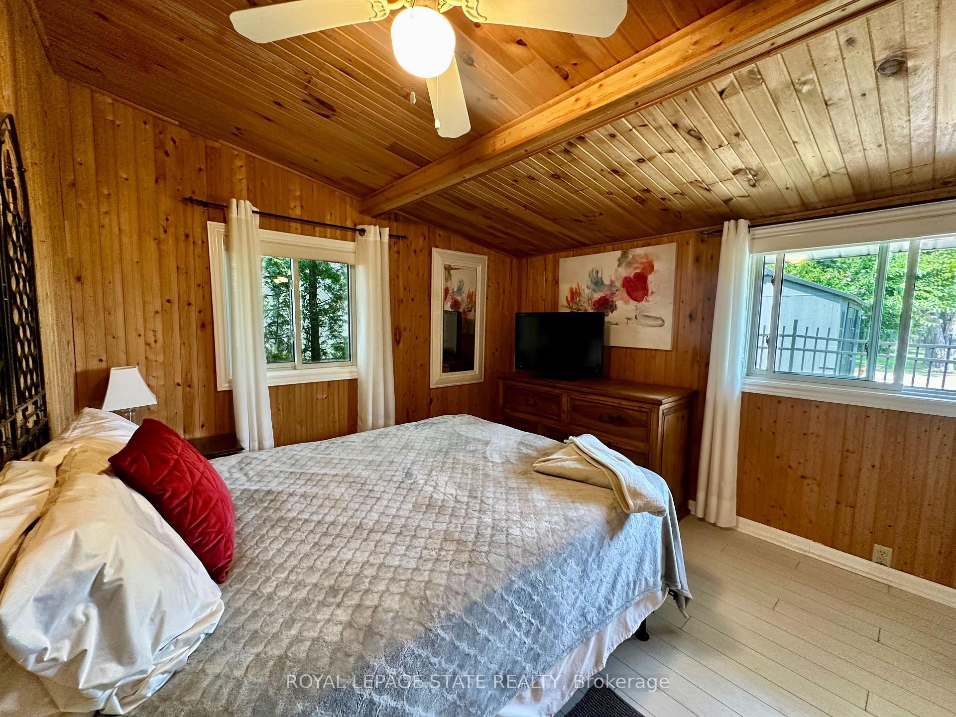 









2110


Lakeshore

Road,
Haldimand,




ON
N1A 2W8

