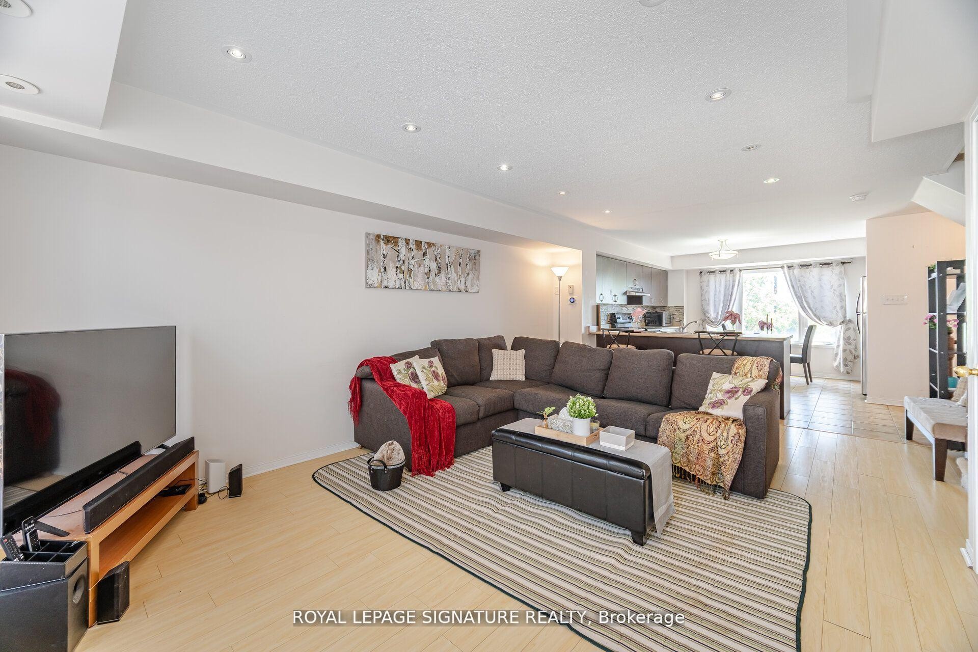 









4855


Half Moon

Grove, 3,
Mississauga,




ON
L5M 8C7

