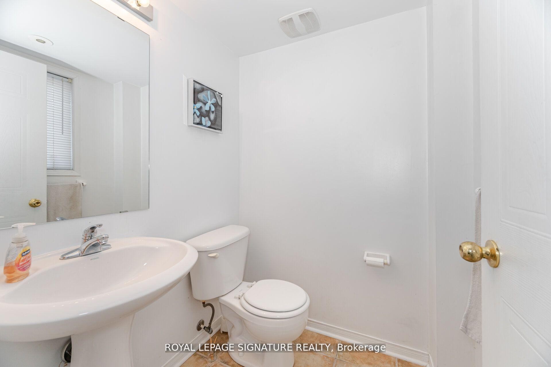 









4855


Half Moon

Grove, 3,
Mississauga,




ON
L5M 8C7

