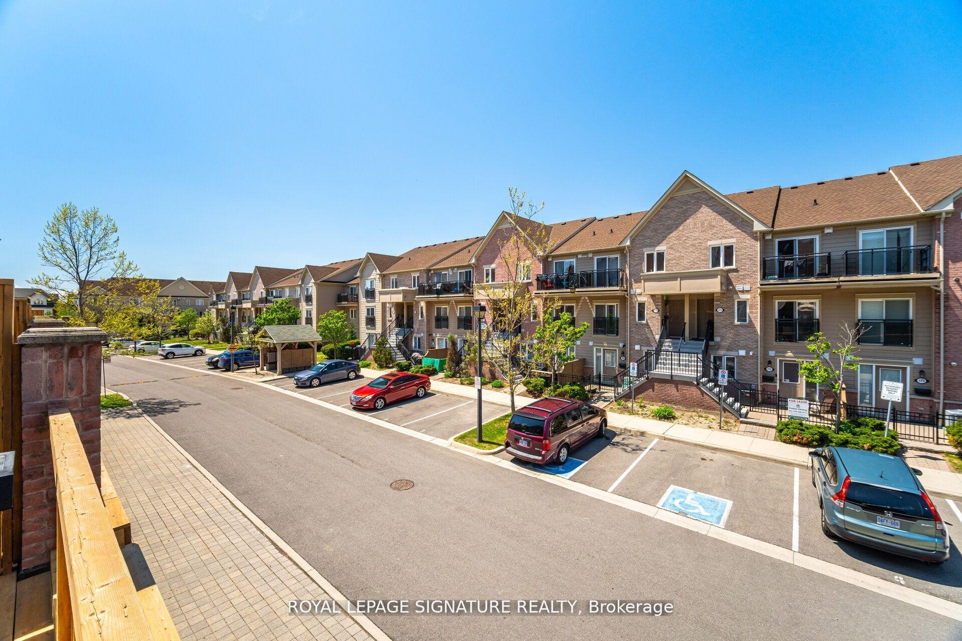 









4855


Half Moon

Grove, 3,
Mississauga,




ON
L5M 8C7

