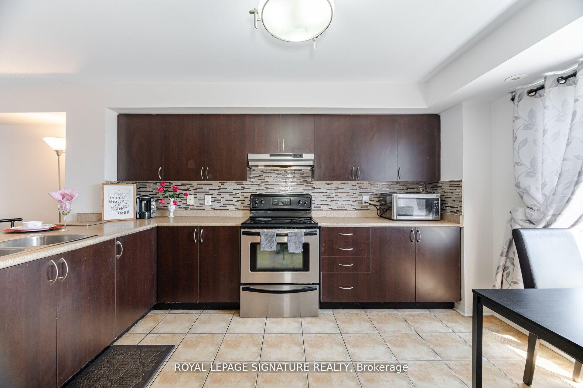 









4855


Half Moon

Grove, 3,
Mississauga,




ON
L5M 8C7

