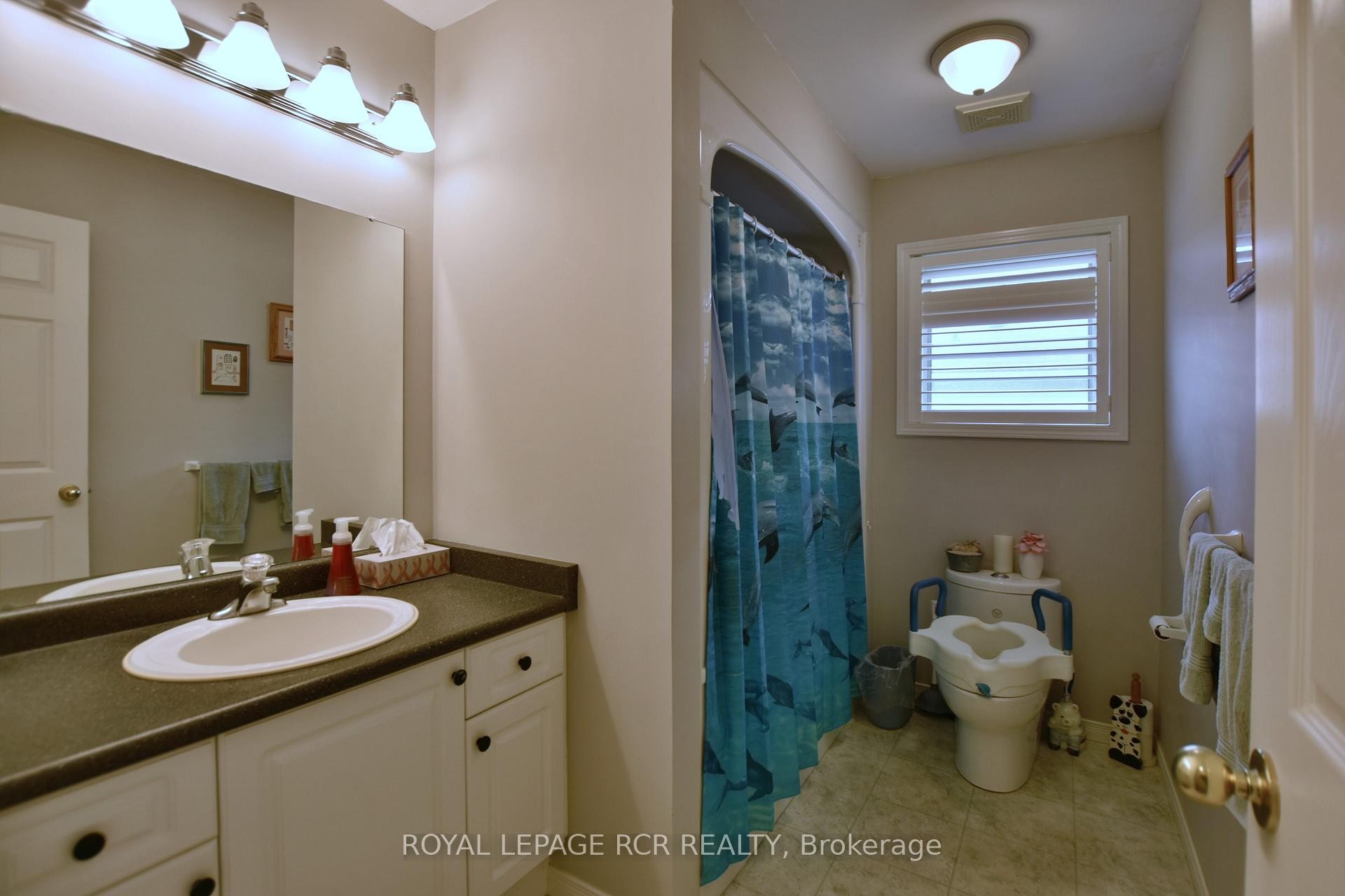 









9


Indiana

Avenue,
Wasaga Beach,




ON
L0L 2P0

