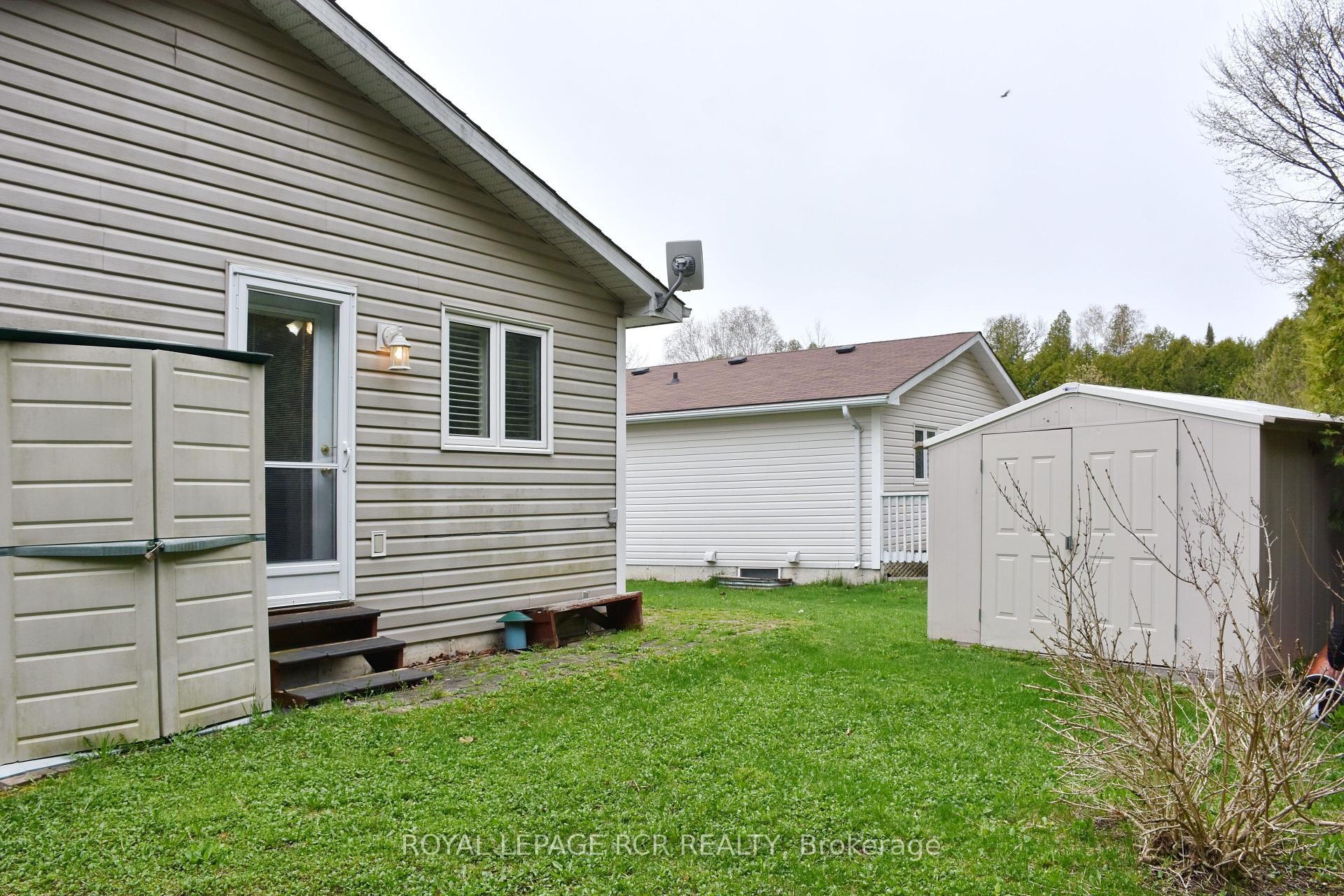 









9


Indiana

Avenue,
Wasaga Beach,




ON
L0L 2P0

