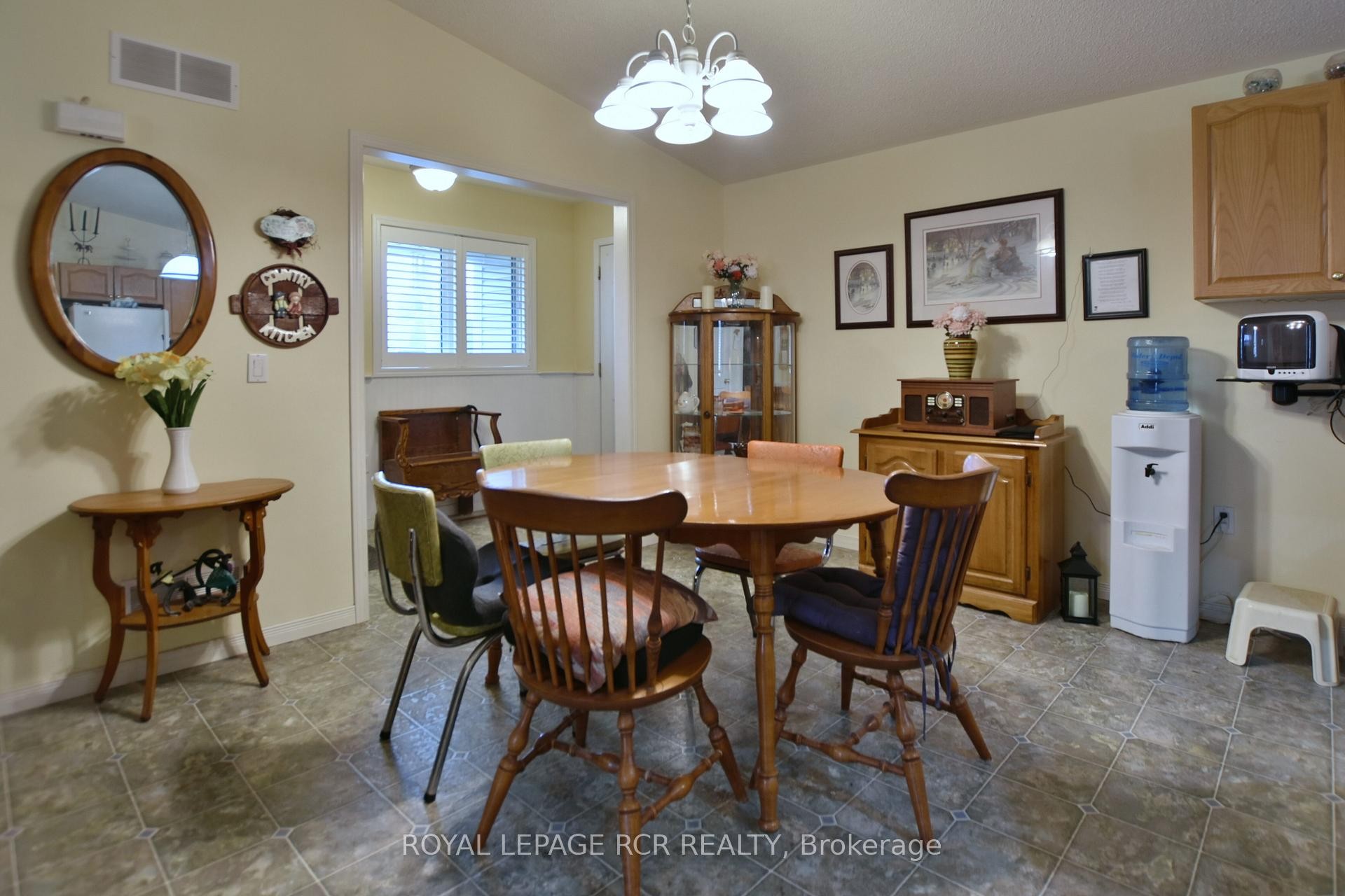 









9


Indiana

Avenue,
Wasaga Beach,




ON
L0L 2P0

