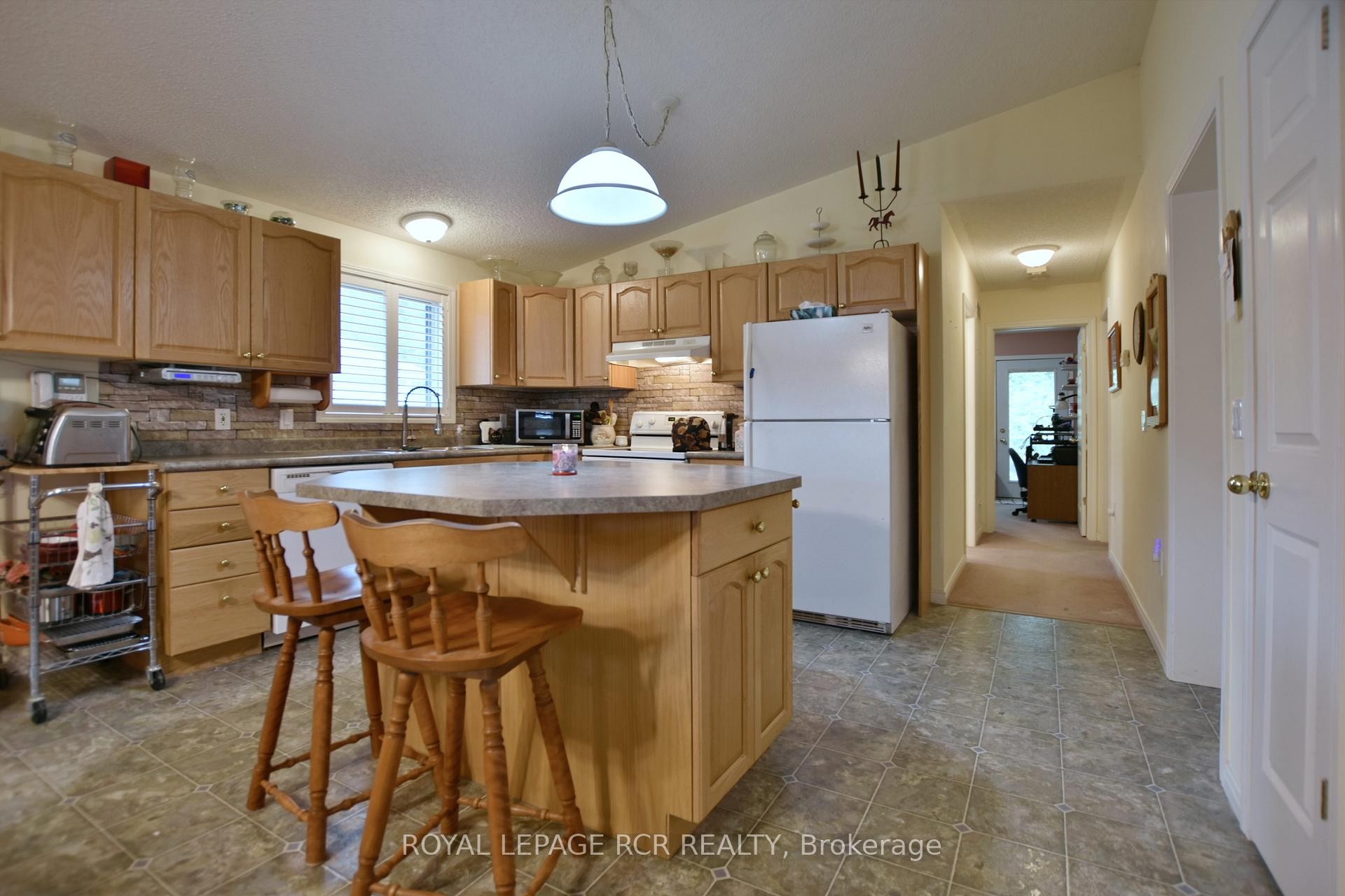 









9


Indiana

Avenue,
Wasaga Beach,




ON
L0L 2P0

