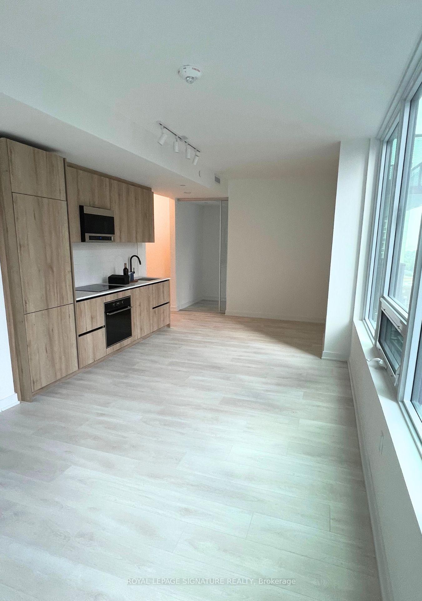 









117


Broadway

Avenue, 1102,
Toronto,




ON
M4P 1V5

