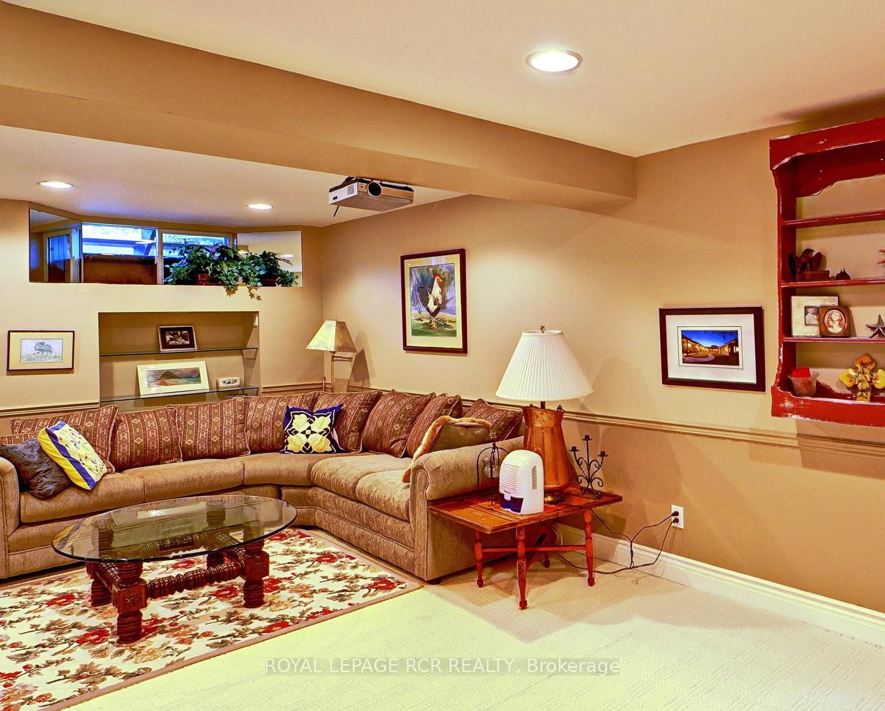 









28


Reddington

Drive, 2,
Caledon,




ON
L7E 0E4

