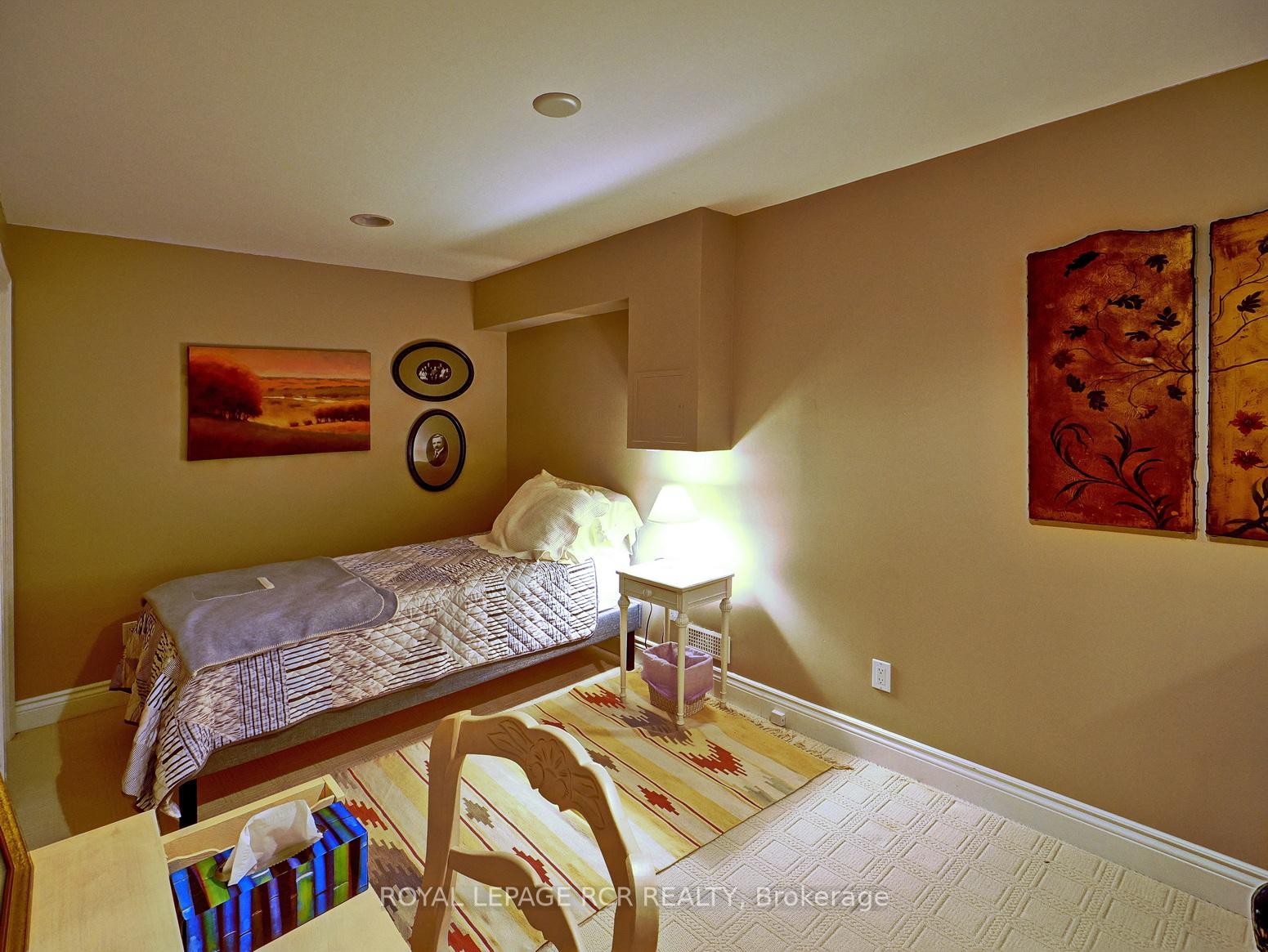 









28


Reddington

Drive, 2,
Caledon,




ON
L7E 0E4

