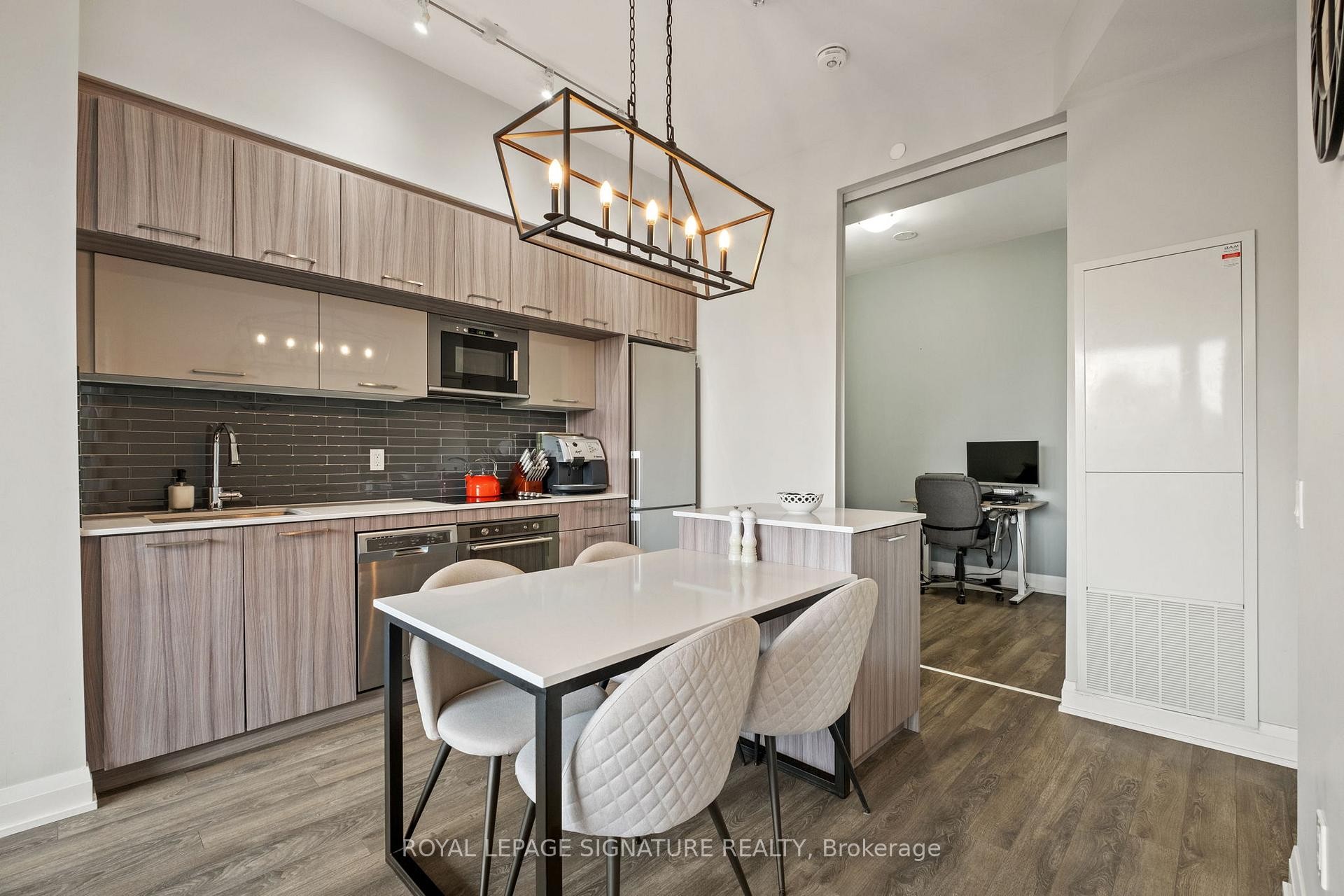 









4800


Highway 7

N/A, 316,
Vaughan,




ON
L4L 1H8

