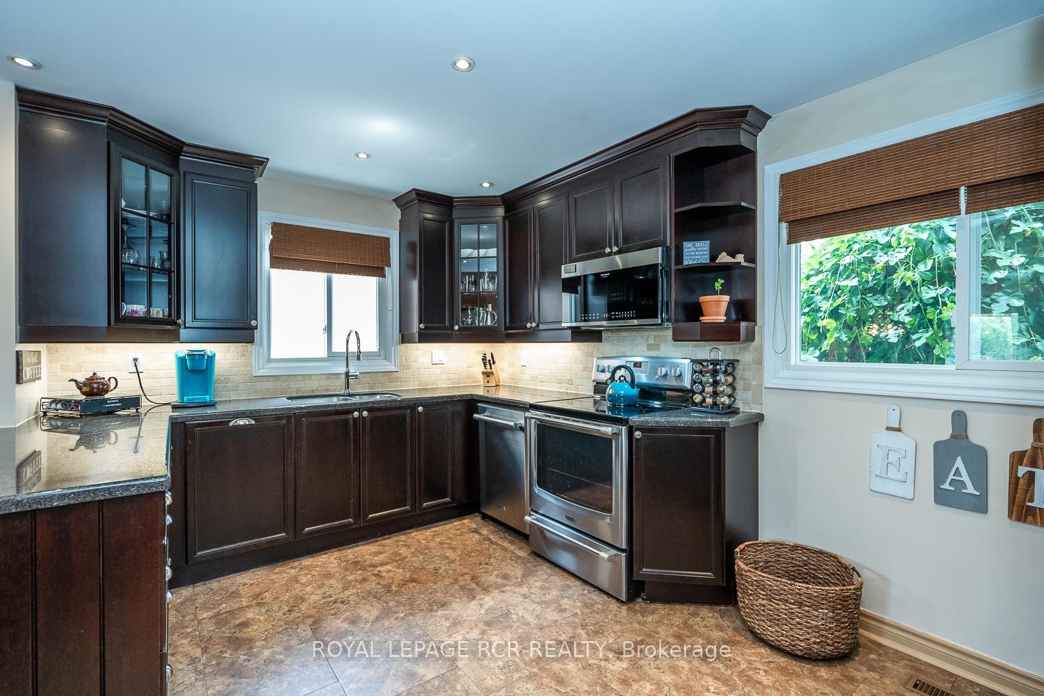 









93


Charters

Road,
Brampton,




ON
L6V 2S8


