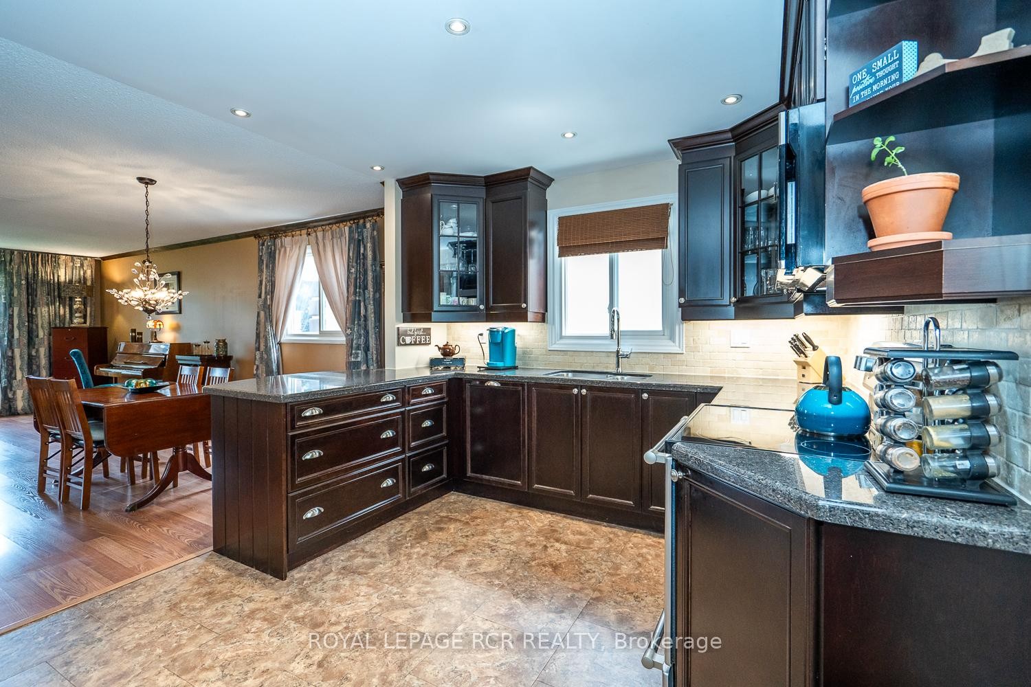 









93


Charters

Road,
Brampton,




ON
L6V 2S8

