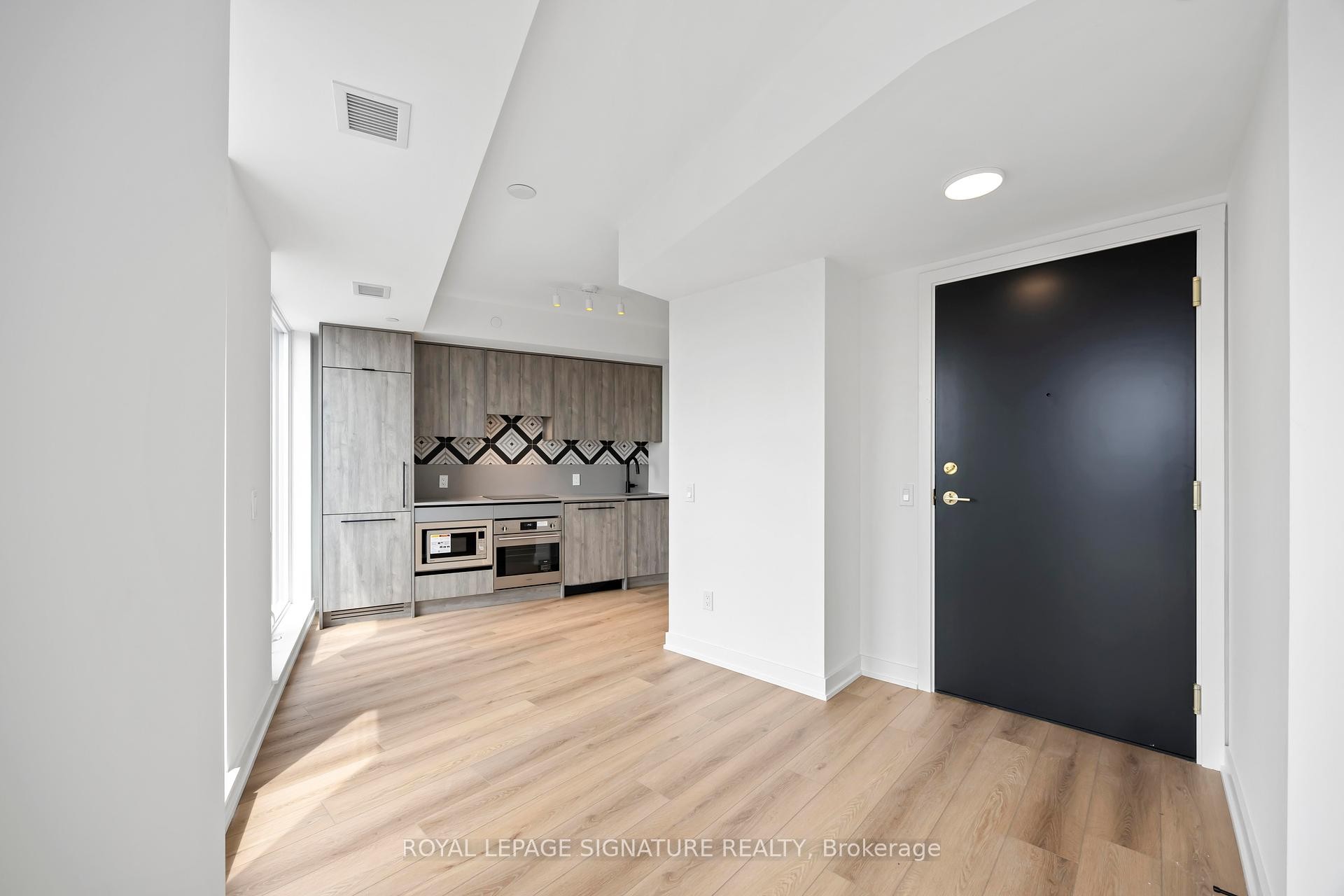 









1200


Dundas

Street West, 803,
Toronto,




ON
M6J 1X4

