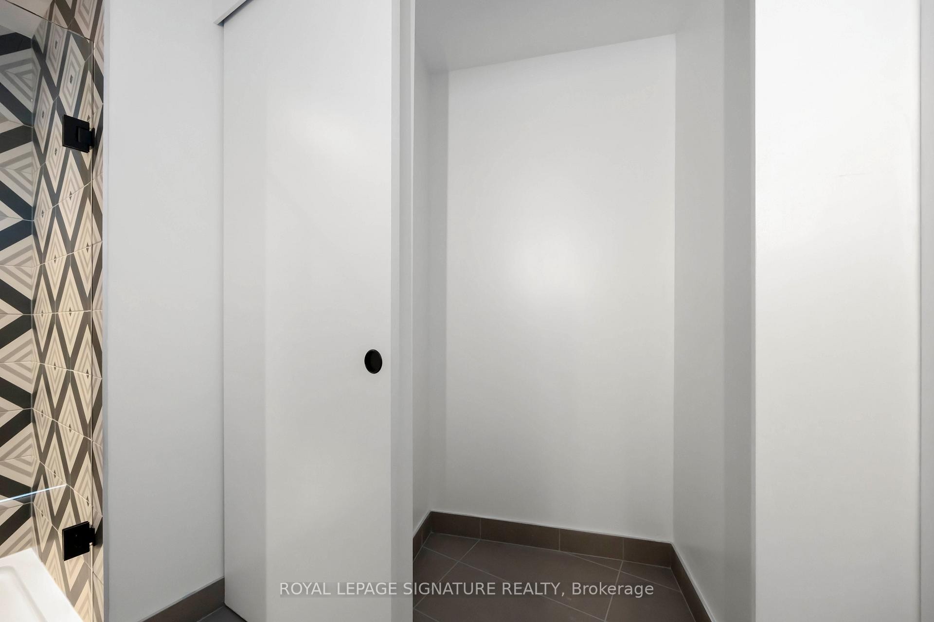 









1200


Dundas

Street West, 803,
Toronto,




ON
M6J 1X4

