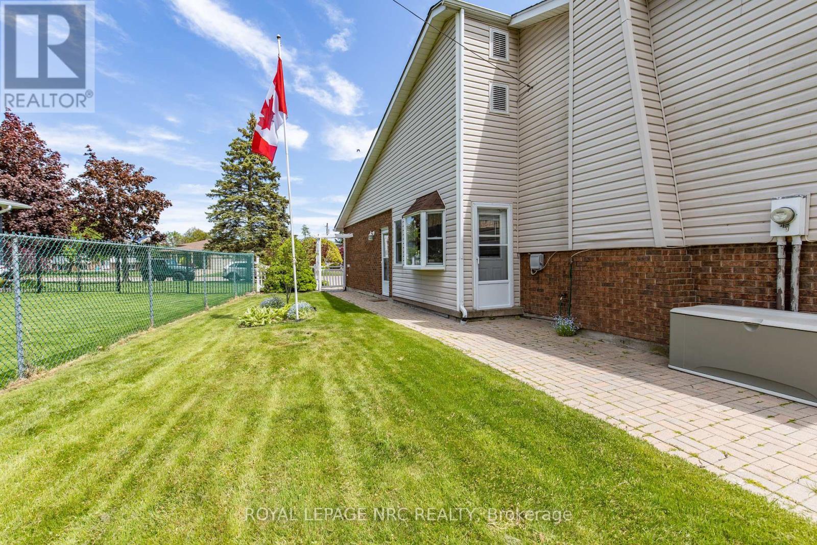 












29 MICHAEL DRIVE N

,
Port Colborne (Sugarloaf),




Ontario
L3K3C4

