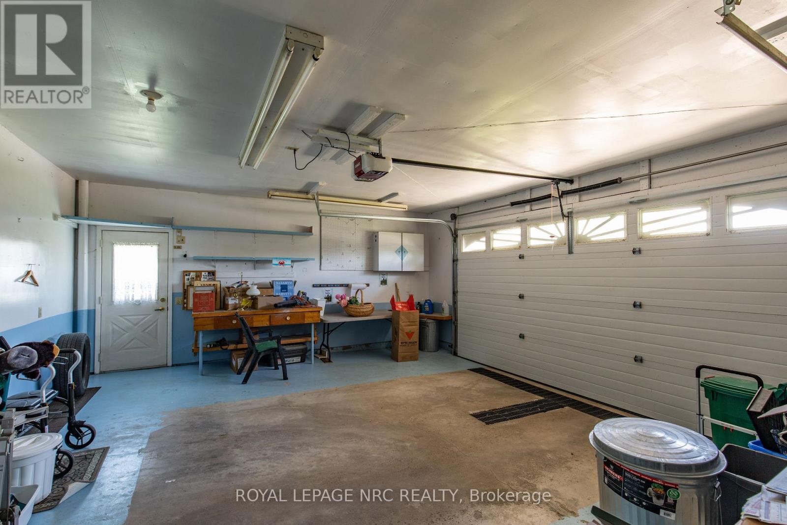 












29 MICHAEL DRIVE N

,
Port Colborne (Sugarloaf),




Ontario
L3K3C4

