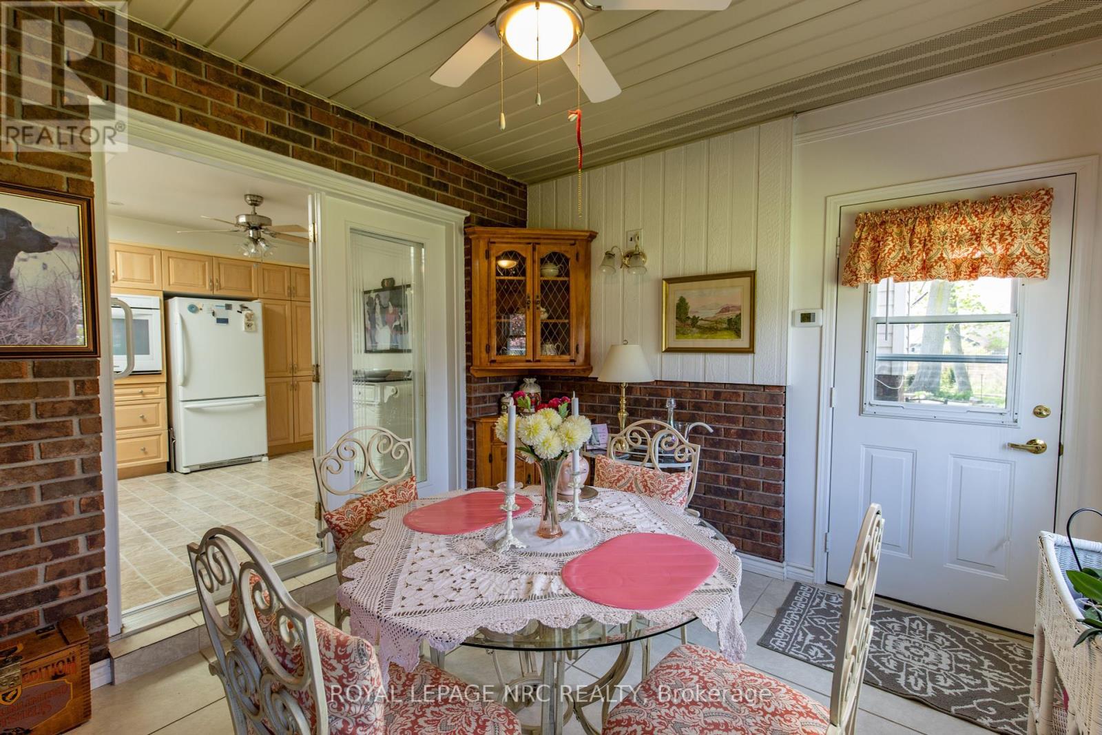 












29 MICHAEL DRIVE N

,
Port Colborne (Sugarloaf),




Ontario
L3K3C4

