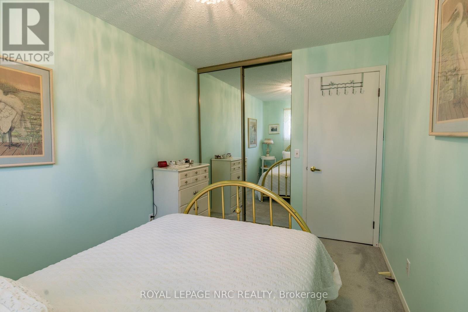 












29 MICHAEL DRIVE N

,
Port Colborne (Sugarloaf),




Ontario
L3K3C4

