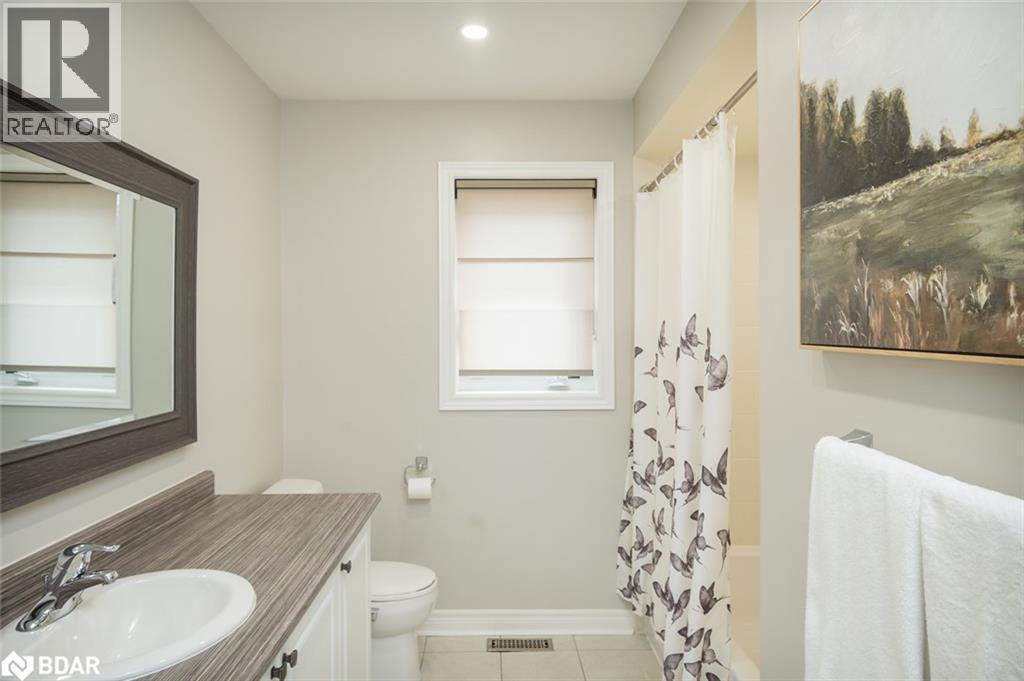 












315 BESSBOROUGH Drive

,
Milton,




Ontario
L9T8P5

