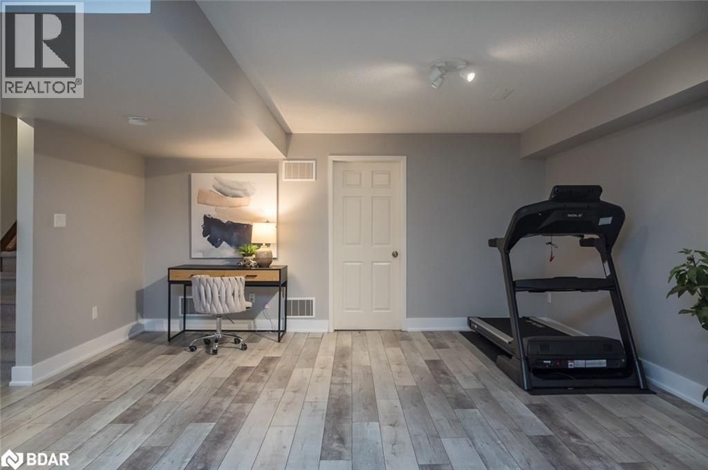 












315 BESSBOROUGH Drive

,
Milton,




Ontario
L9T8P5

