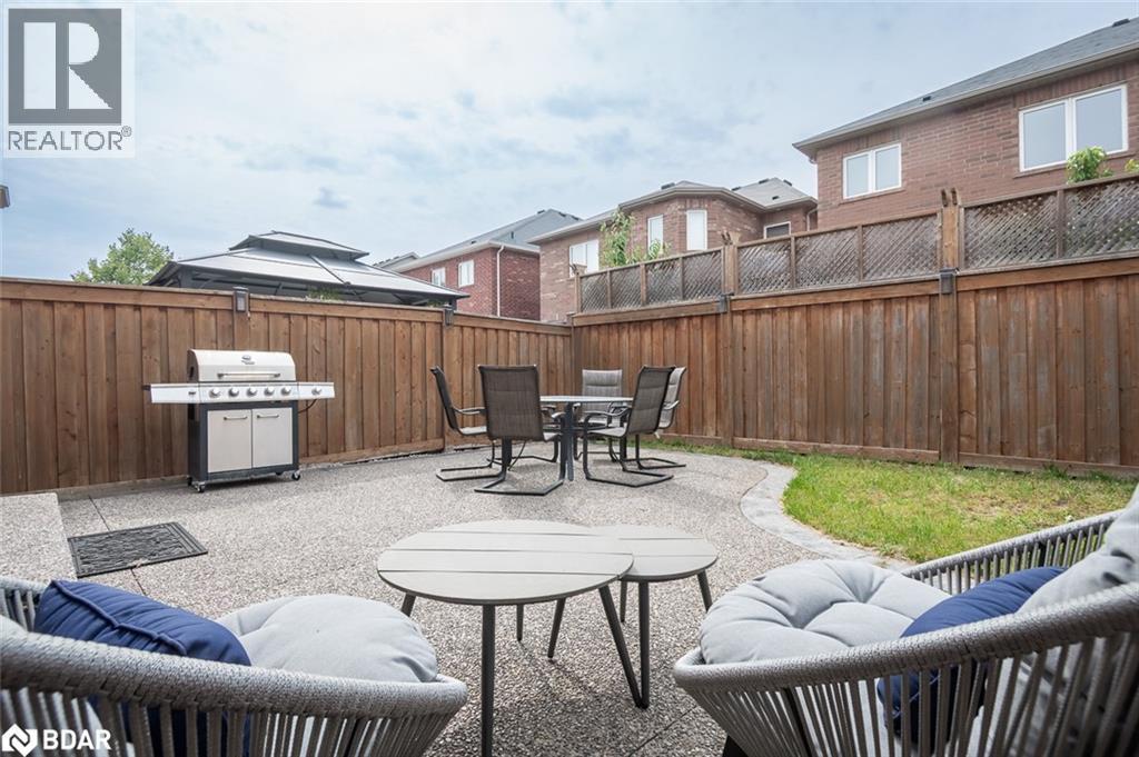 












315 BESSBOROUGH Drive

,
Milton,




Ontario
L9T8P5


