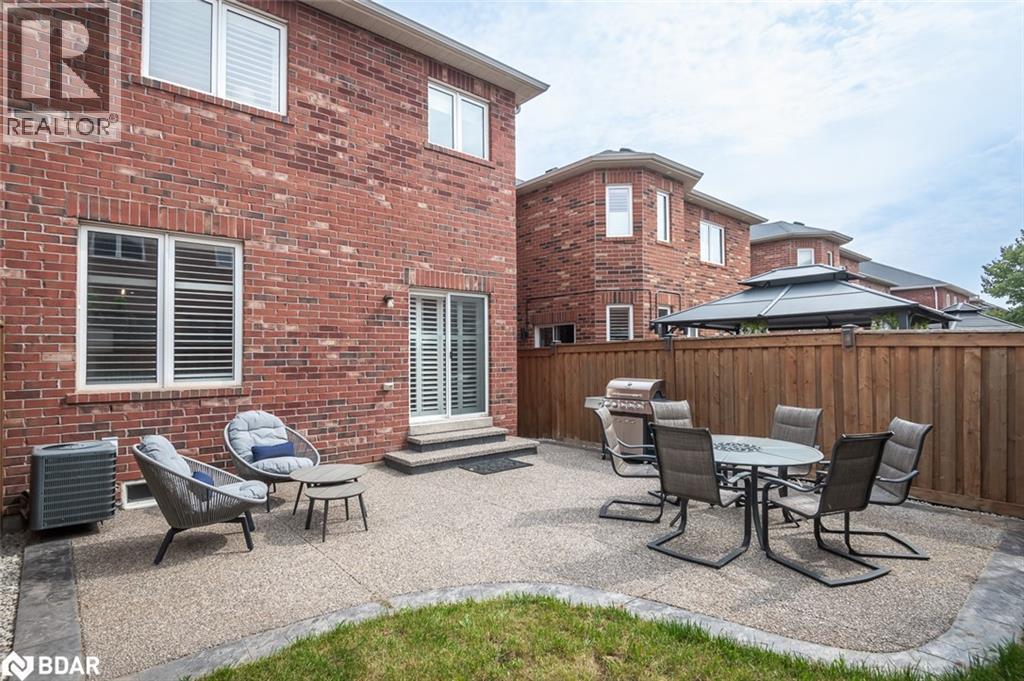 












315 BESSBOROUGH Drive

,
Milton,




Ontario
L9T8P5

