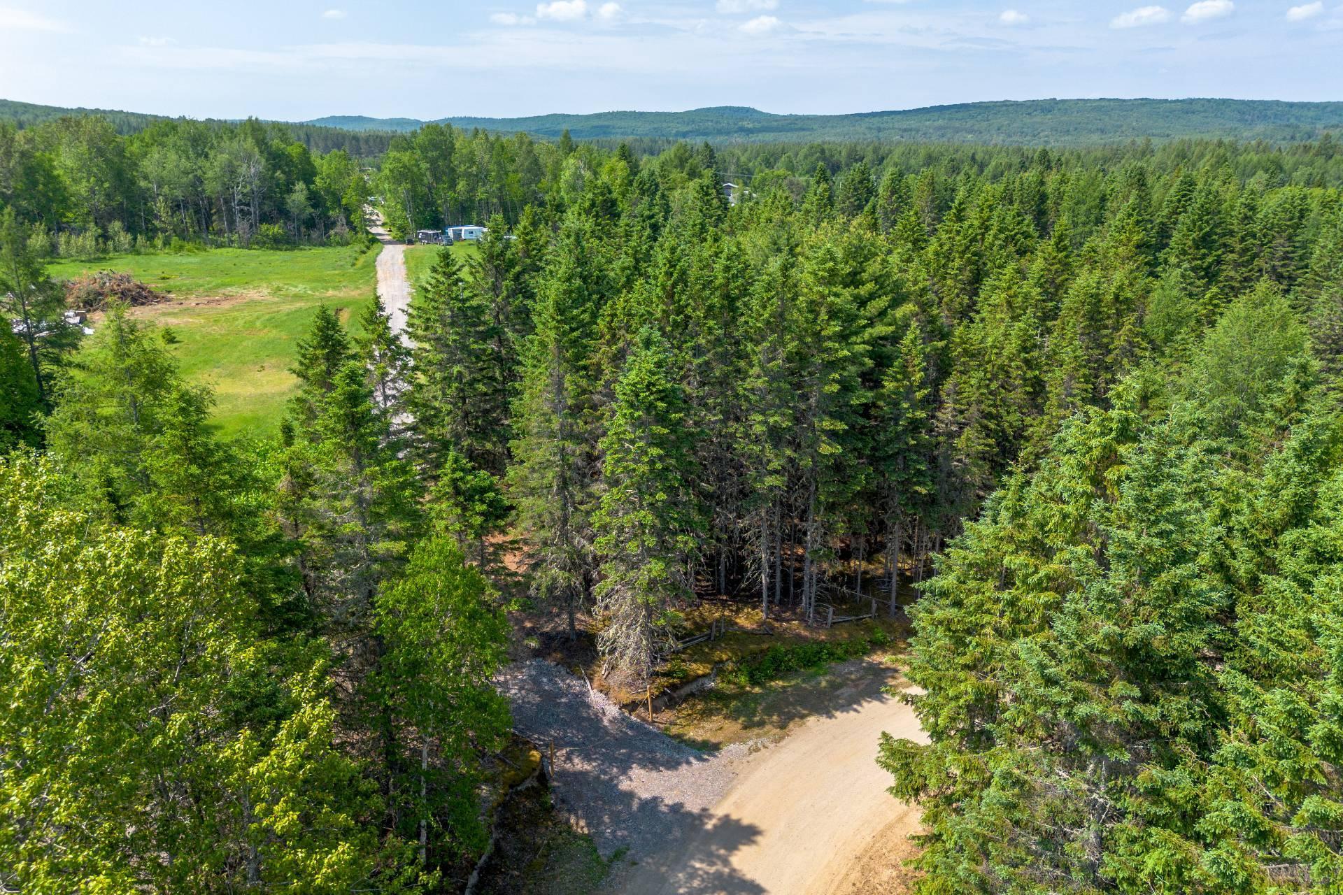 












Ch. Caroline

,
Saint-Michel-des-Saints,







QC
J0K3B0

