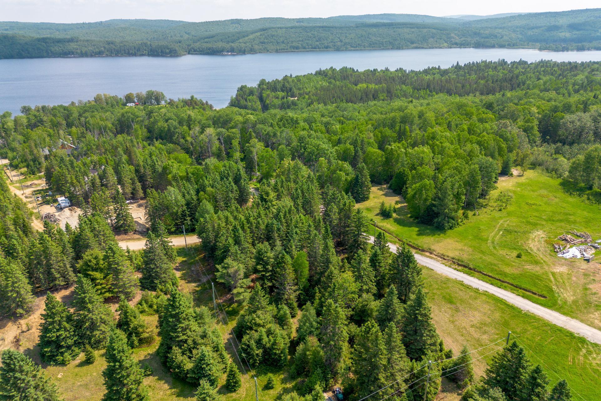 












Ch. Caroline

,
Saint-Michel-des-Saints,







QC
J0K3B0

