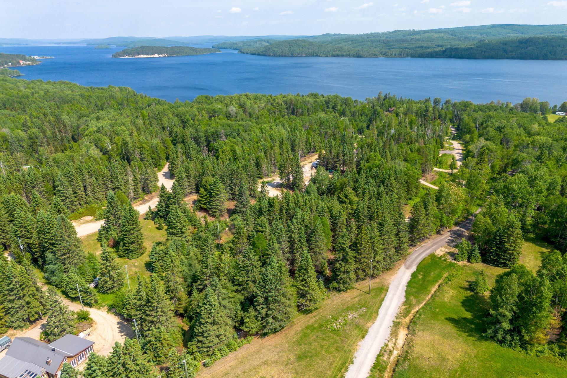 












Ch. Caroline

,
Saint-Michel-des-Saints,







QC
J0K3B0

