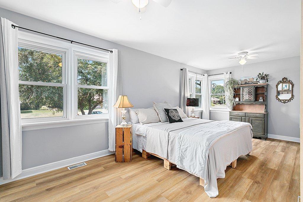 









763


Ch. John-Dale

,
Shawville,




QC
J0X2Y0

