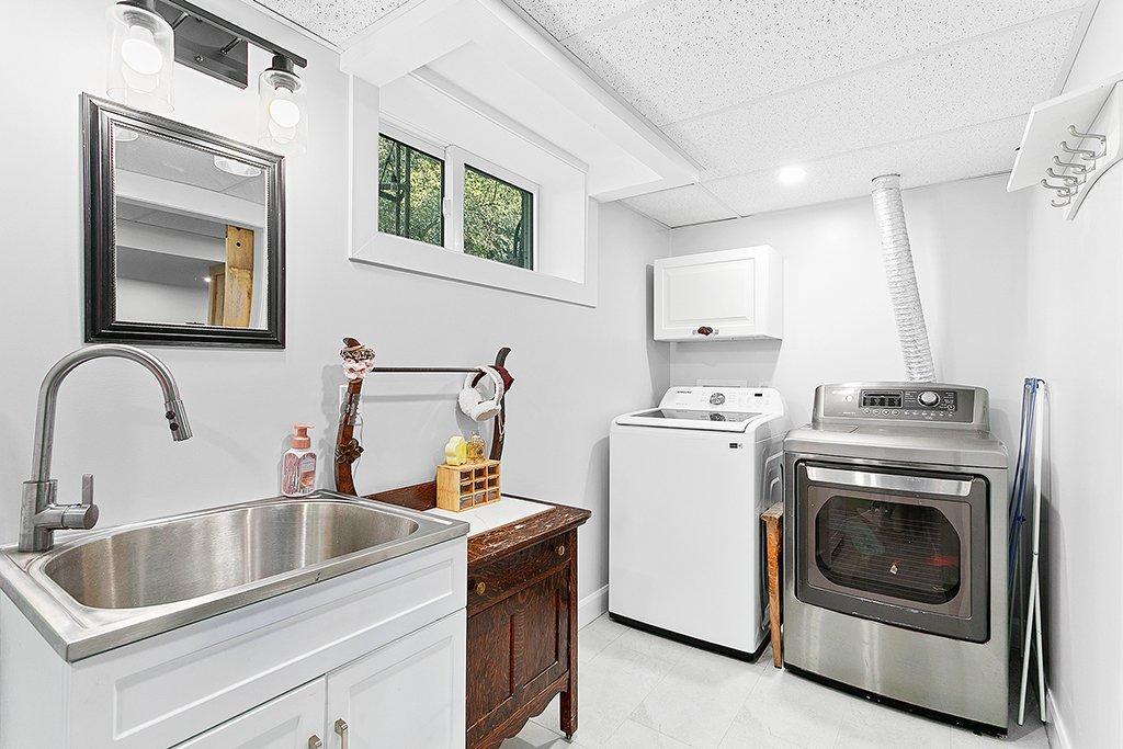 









763


Ch. John-Dale

,
Shawville,




QC
J0X2Y0

