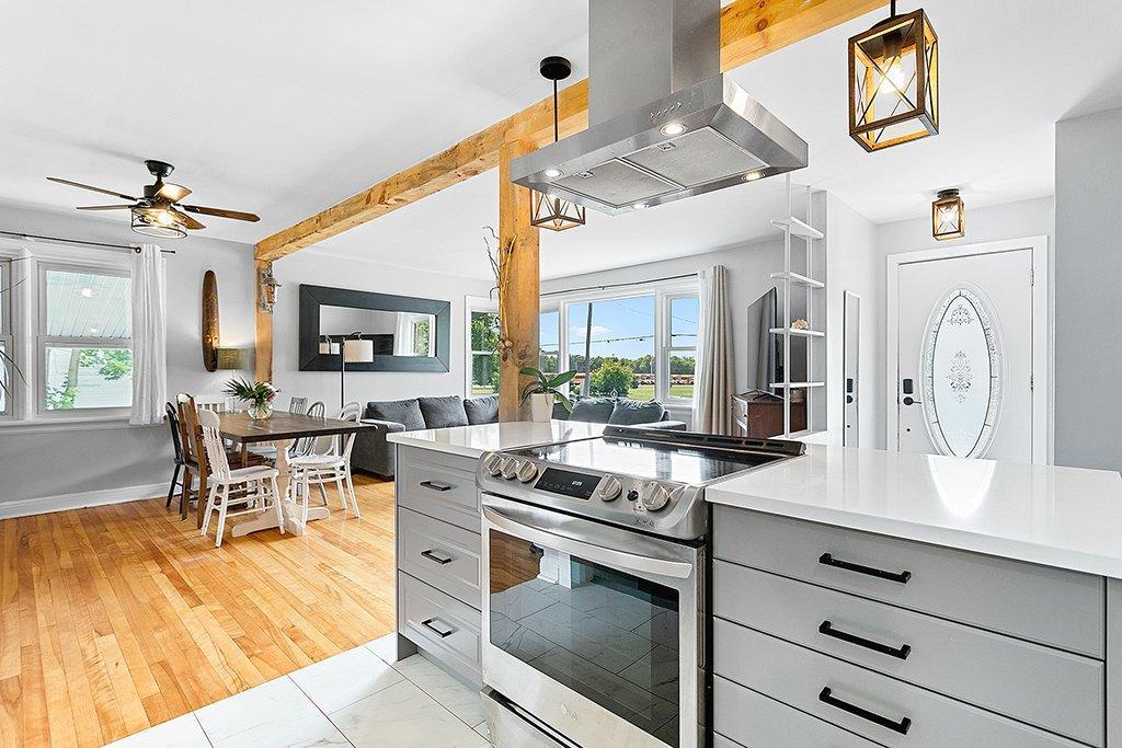 









763


Ch. John-Dale

,
Shawville,




QC
J0X2Y0

