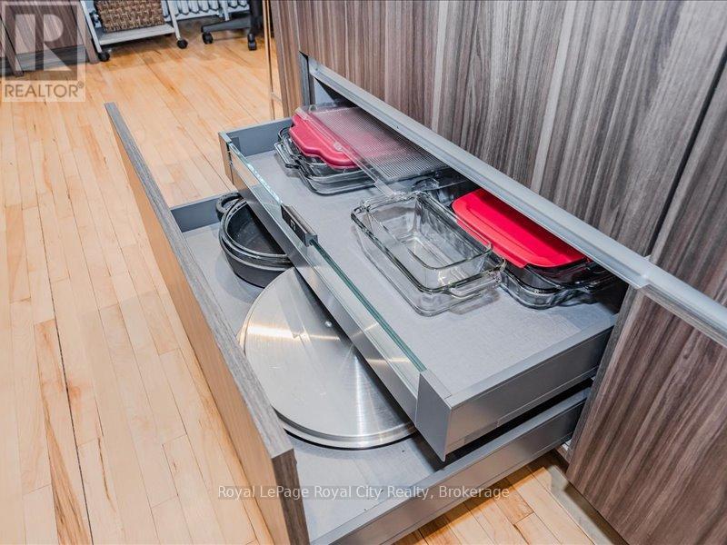 












80 LONDON ROAD W

,
Guelph (Exhibition Park),




Ontario
N1H2B7

