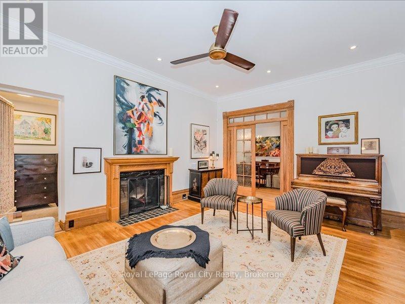 












80 LONDON ROAD W

,
Guelph (Exhibition Park),




Ontario
N1H2B7

