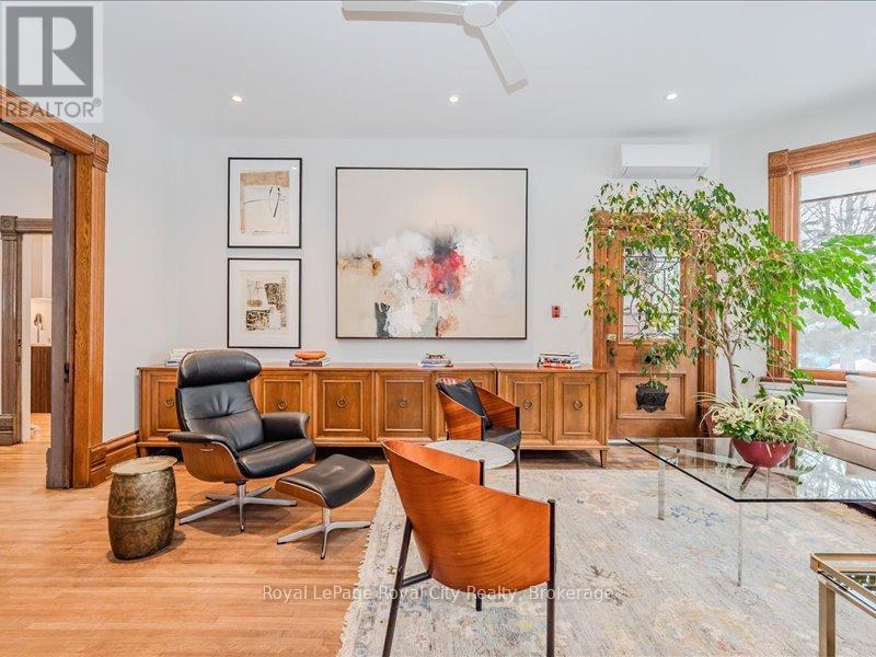 












80 LONDON ROAD W

,
Guelph (Exhibition Park),




Ontario
N1H2B7

