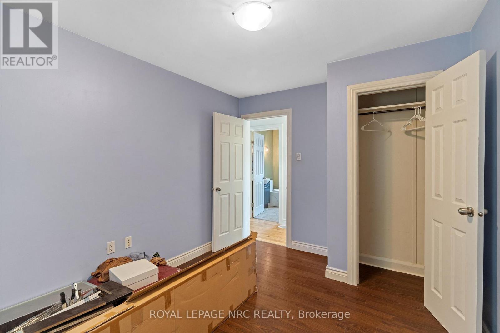 












19 SEYMOUR AVENUE

,
St. Catharines (Secord Woods),




Ontario
L2P1A3


