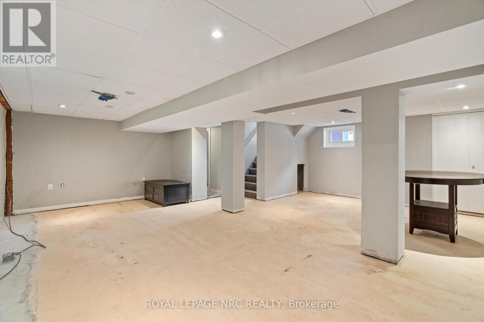 












19 SEYMOUR AVENUE

,
St. Catharines (Secord Woods),




Ontario
L2P1A3

