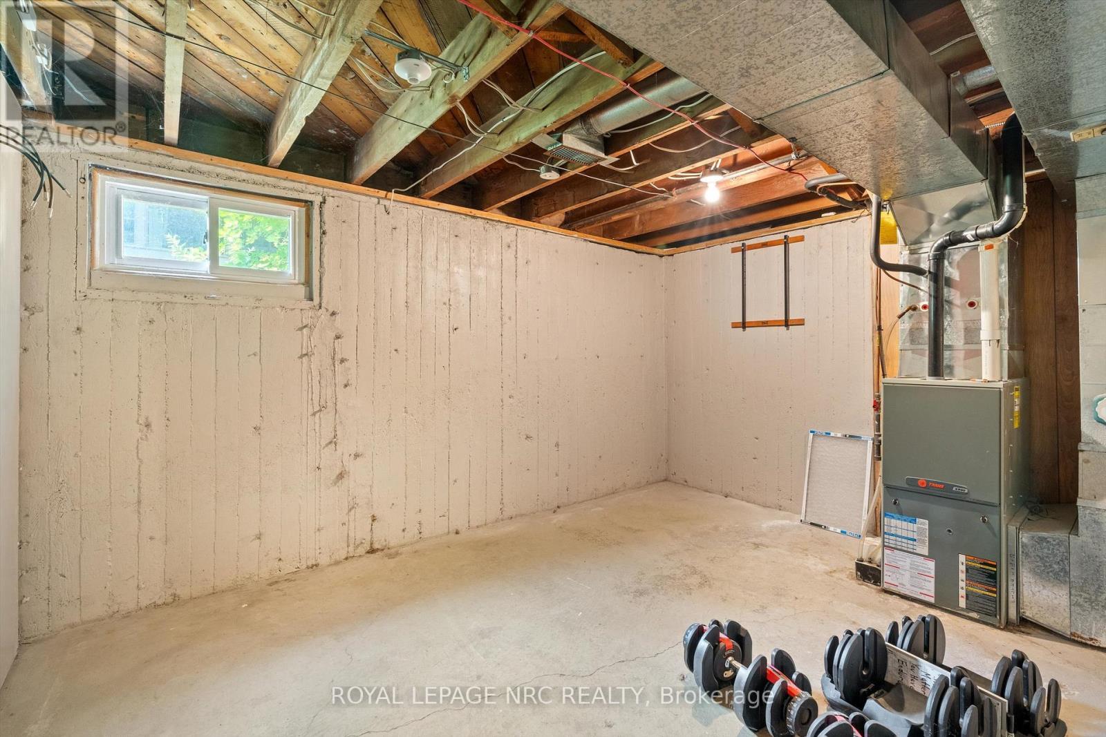 












19 SEYMOUR AVENUE

,
St. Catharines (Secord Woods),




Ontario
L2P1A3

