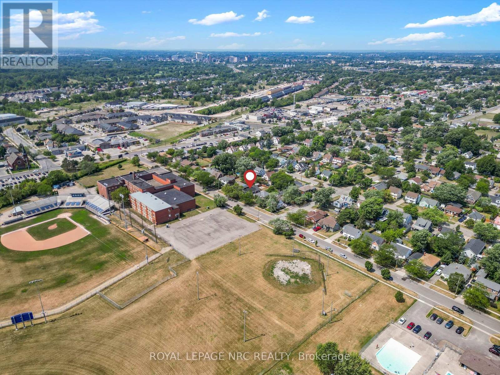 












19 SEYMOUR AVENUE

,
St. Catharines (Secord Woods),




Ontario
L2P1A3

