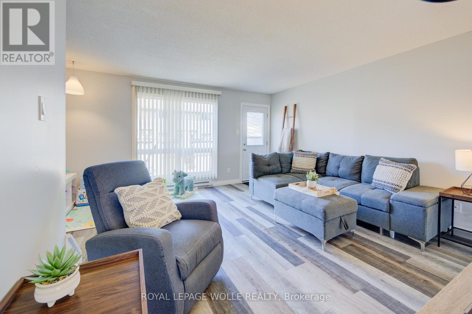 












28 - 879 PARKINSON ROAD

,
Woodstock,




Ontario
N4S8S7

