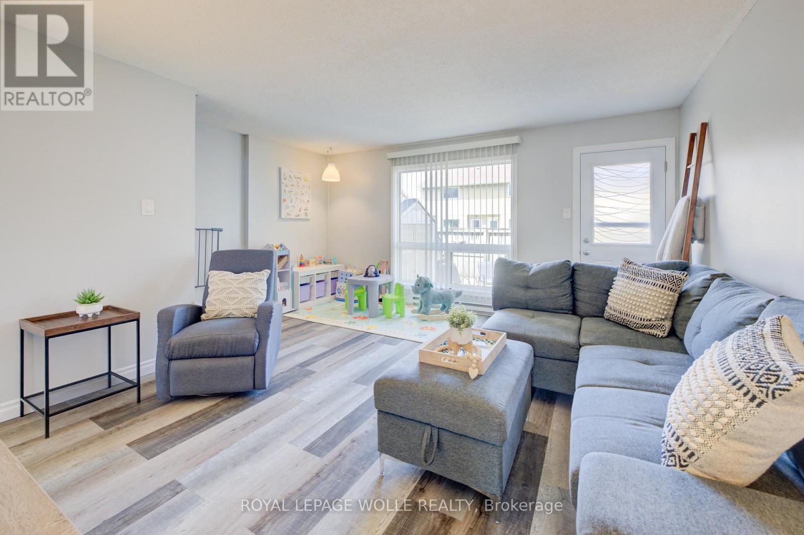 












28 - 879 PARKINSON ROAD

,
Woodstock,




Ontario
N4S8S7

