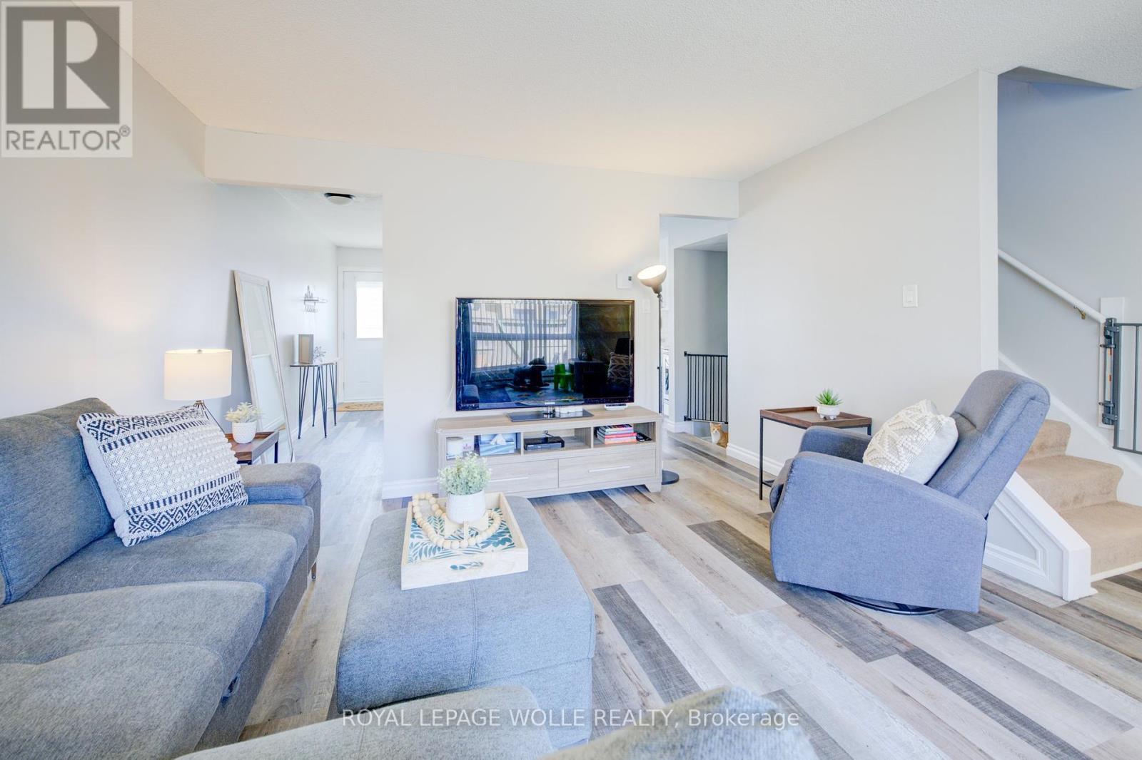 












28 - 879 PARKINSON ROAD

,
Woodstock,




Ontario
N4S8S7

